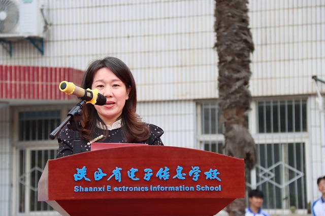 家长代表发言.jpg