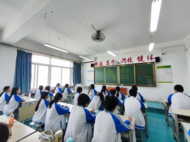 宣传教育全覆盖，营造浓厚安全氛围.jpg