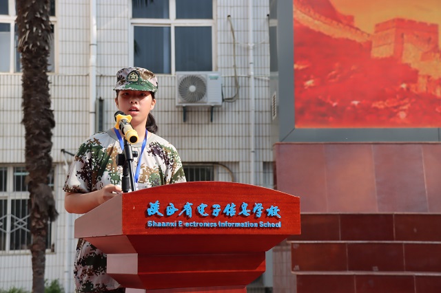 新生代表姚乐佳发言.jpg